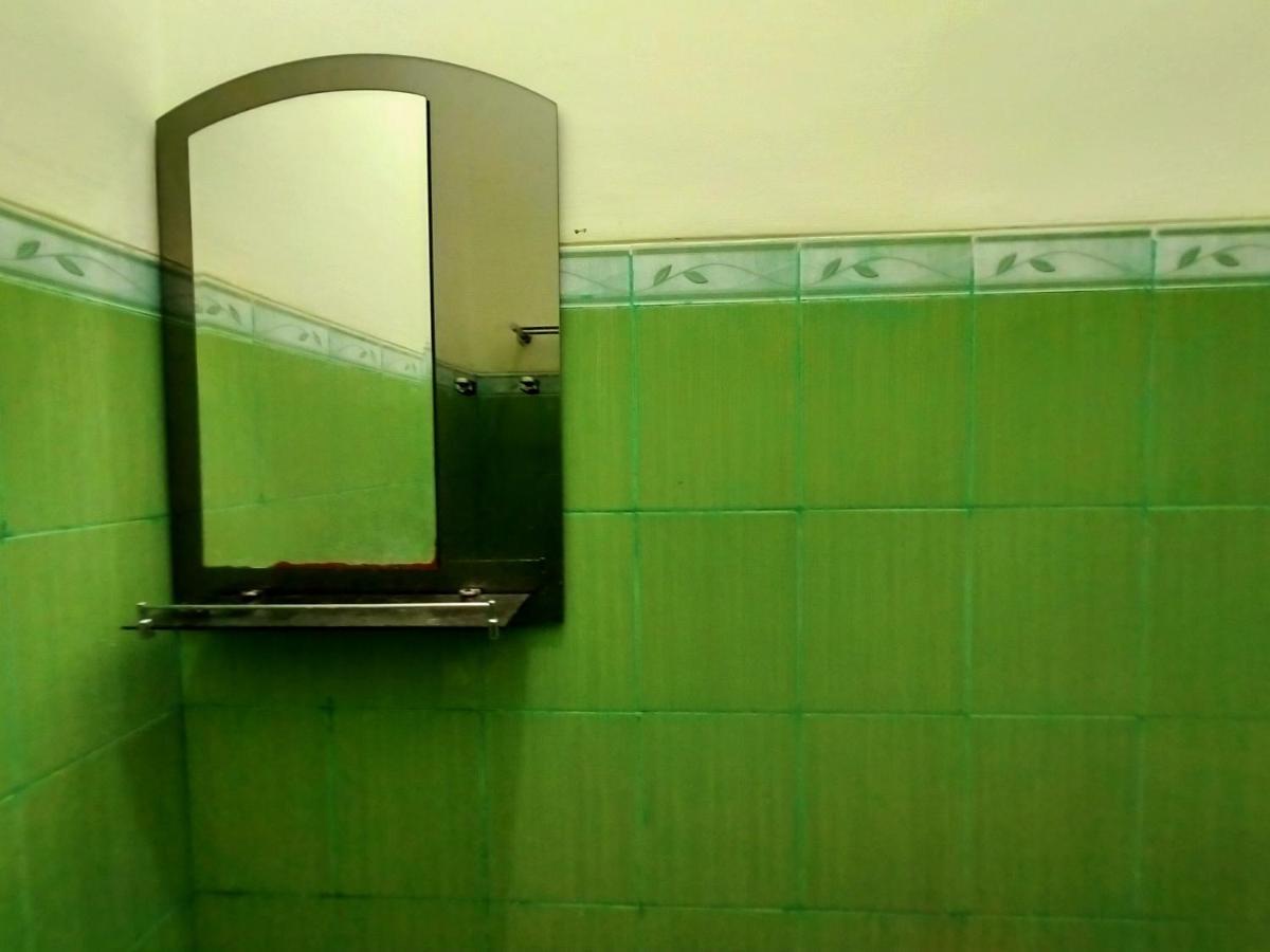Homestay Danesti Syariah Near Bandara Sultan Hasanuddin Makassar Exterior foto