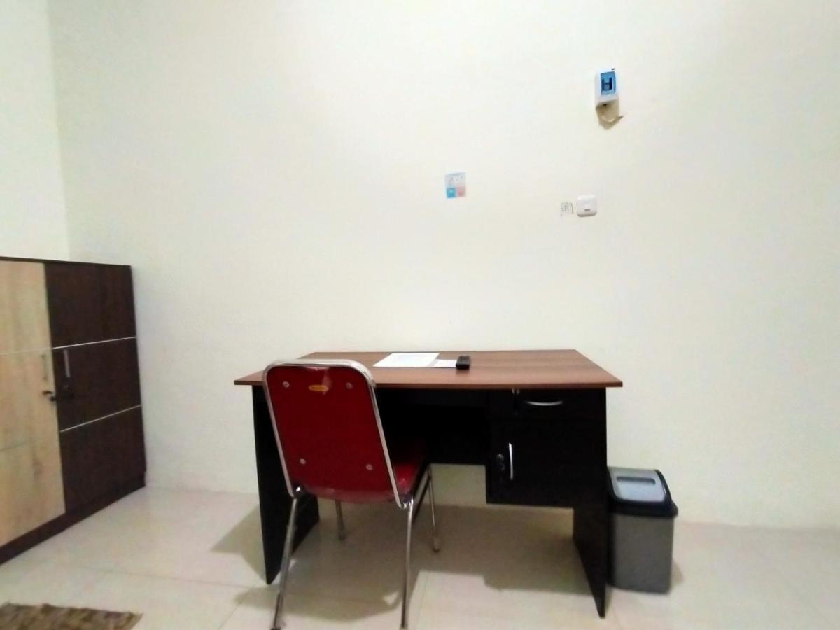 Homestay Danesti Syariah Near Bandara Sultan Hasanuddin Makassar Exterior foto